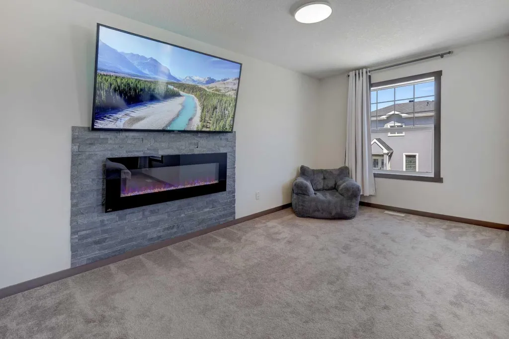 5 Covecreek Mews NE Calgary AB T3K0V8