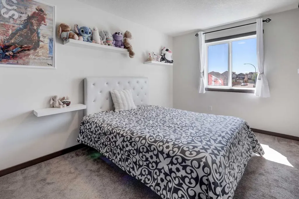 5 Covecreek Mews NE Calgary AB T3K0V8