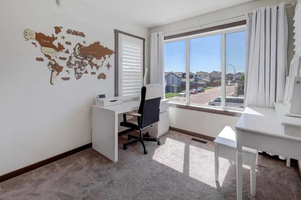5 Covecreek Mews NE Calgary AB T3K0V8
