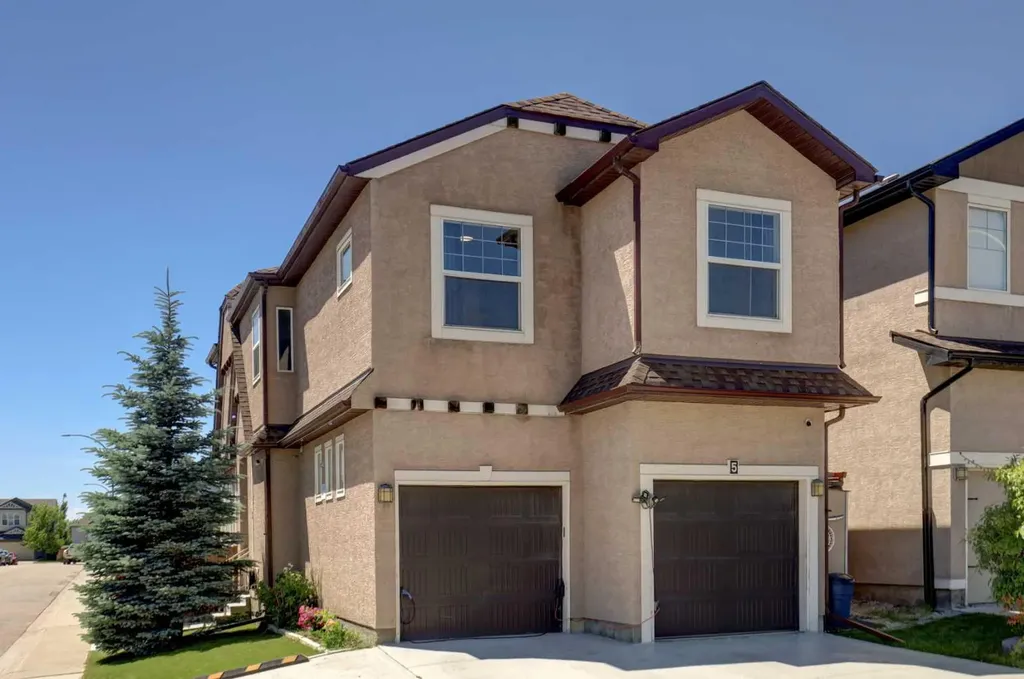 5 Covecreek Mews NE Calgary AB T3K0V8