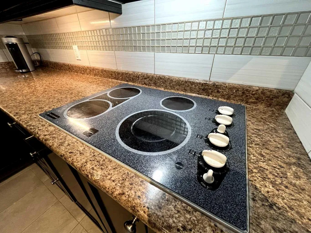 5 Covecreek Mews NE Calgary AB T3K0V8