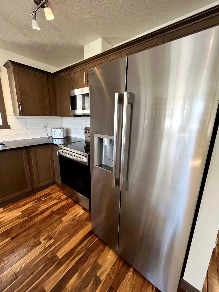 5 Covecreek Mews NE Calgary AB T3K0V8