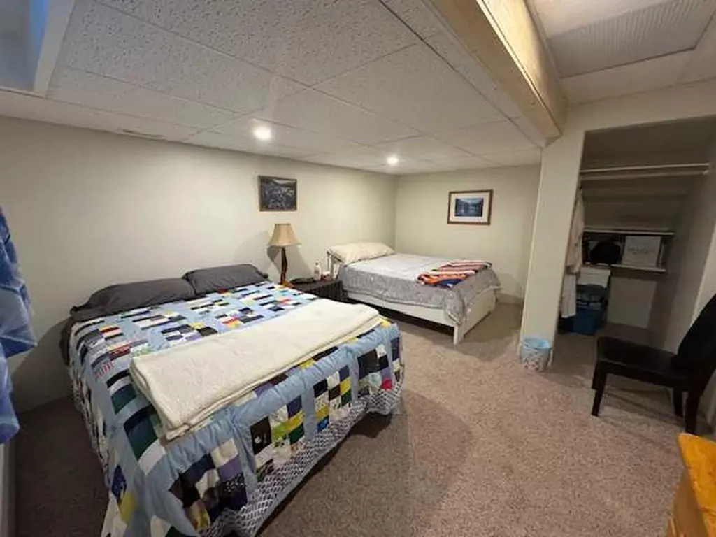 6336 15 Avenue S Edson AB T7E 1S3