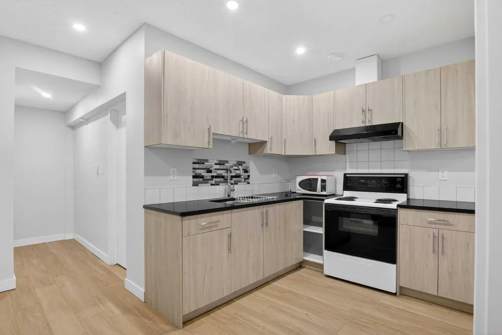 77 Saddlestone Place NE Calgary AB T3J 0Z6