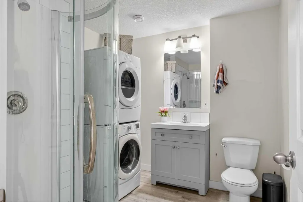 77 Saddlestone Place NE Calgary AB T3J 0Z6
