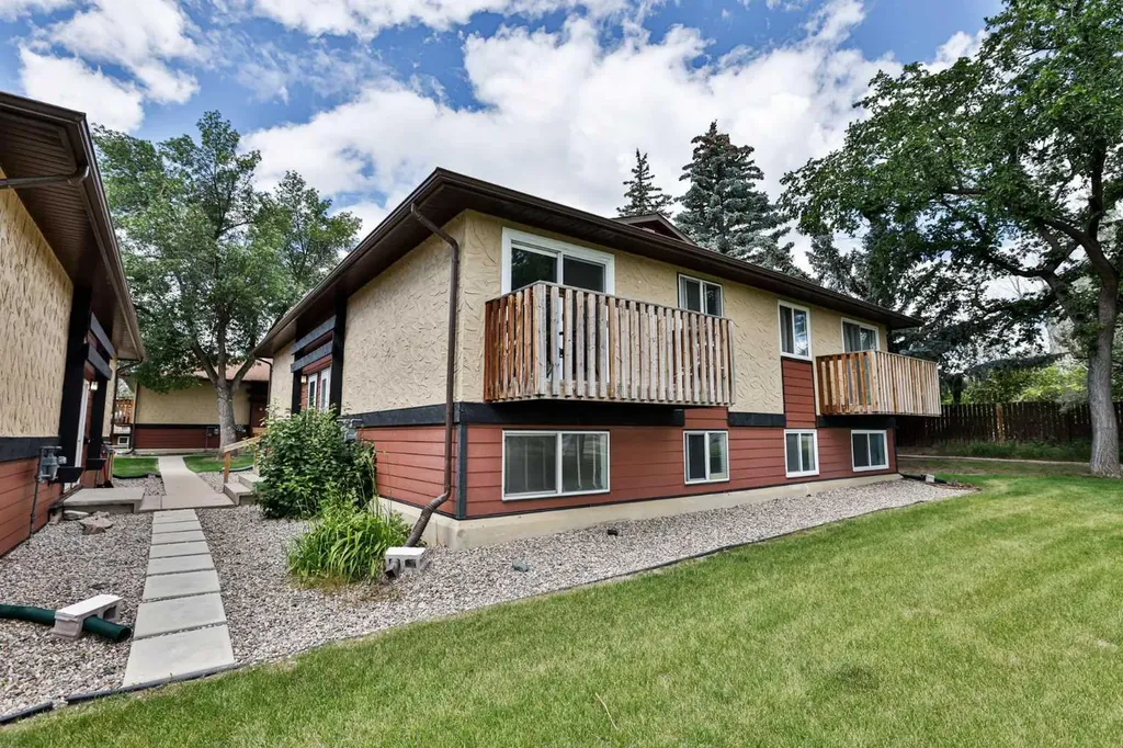 5 Acadia Road W Lethbridge AB T1K 4C1