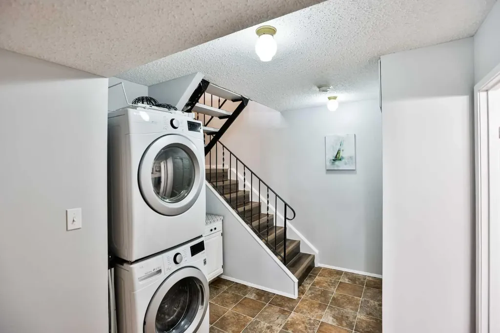 5 Acadia Road W Lethbridge AB T1K 4C1