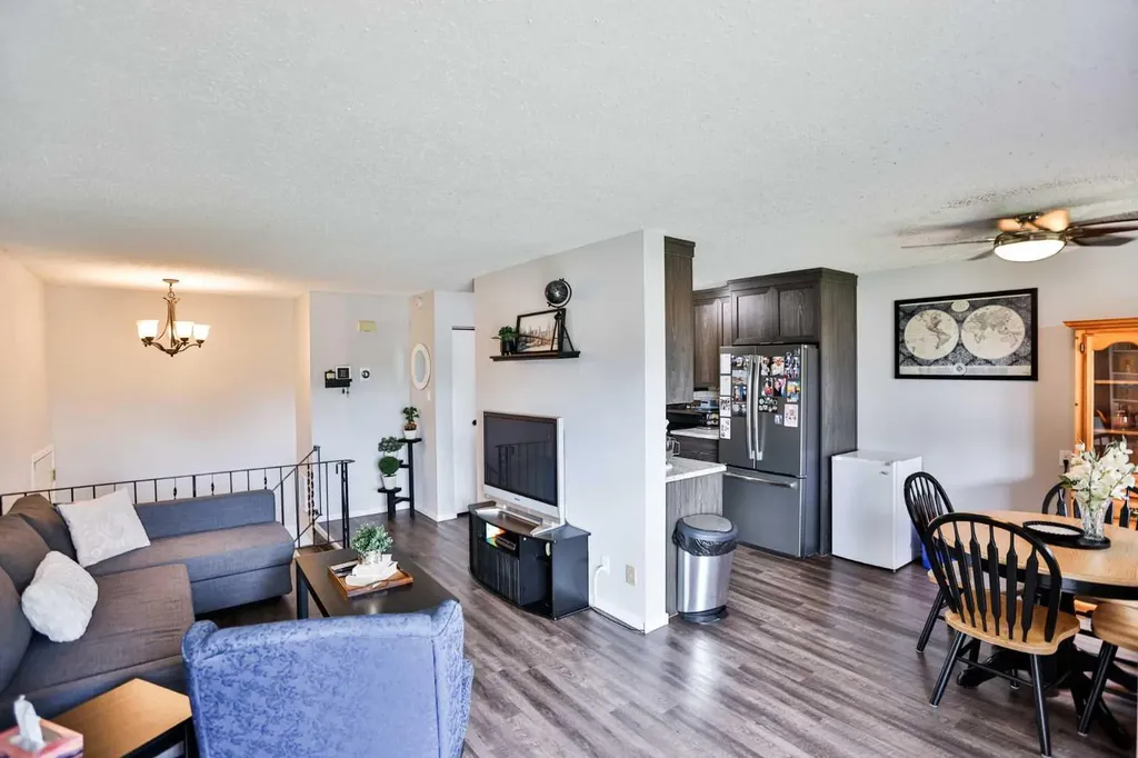 5 Acadia Road W Lethbridge AB T1K 4C1