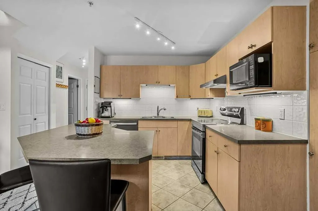 512 Bow Valley Trail Canmore AB T1W 1B6