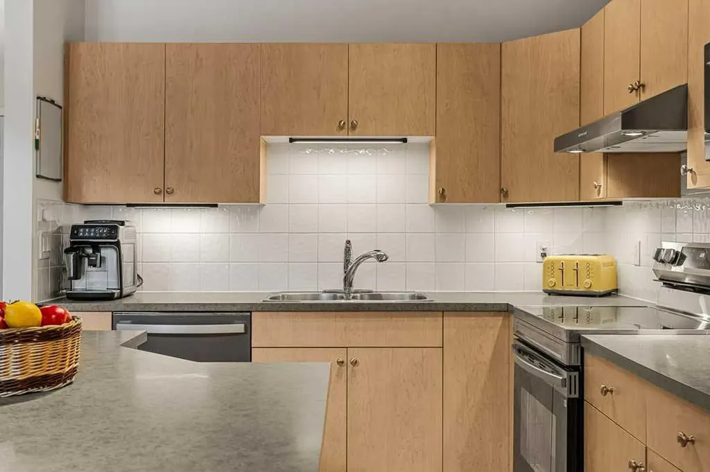 512 Bow Valley Trail Canmore AB T1W 1B6