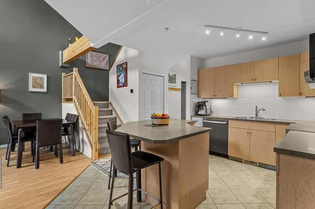 512 Bow Valley Trail Canmore AB T1W 1B6