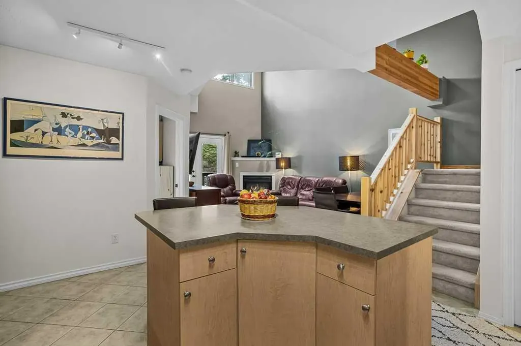 512 Bow Valley Trail Canmore AB T1W 1B6