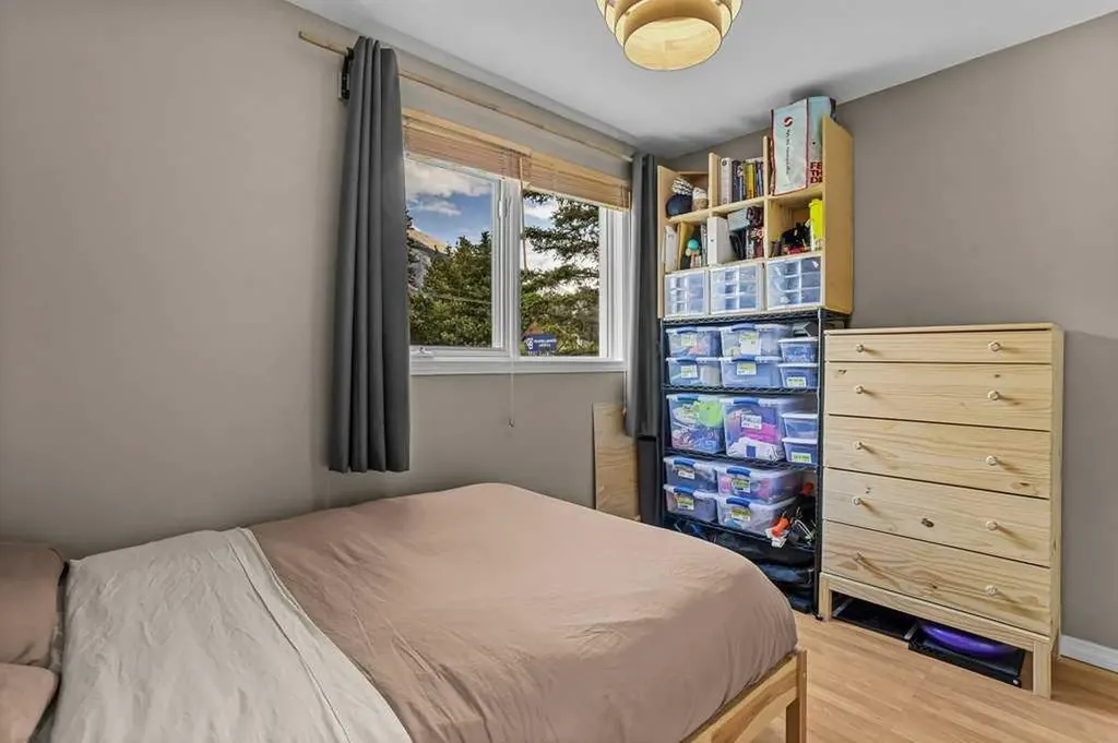 512 Bow Valley Trail Canmore AB T1W 1B6
