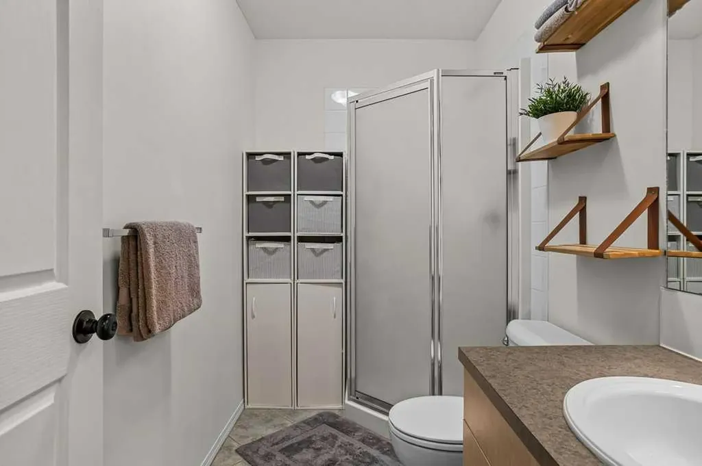 512 Bow Valley Trail Canmore AB T1W 1B6