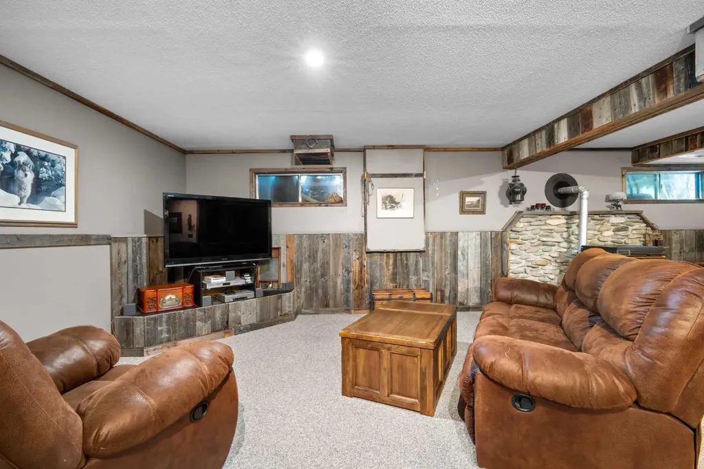 87 Manyhorses Drive Rural Rocky View County AB T3Z 1A1