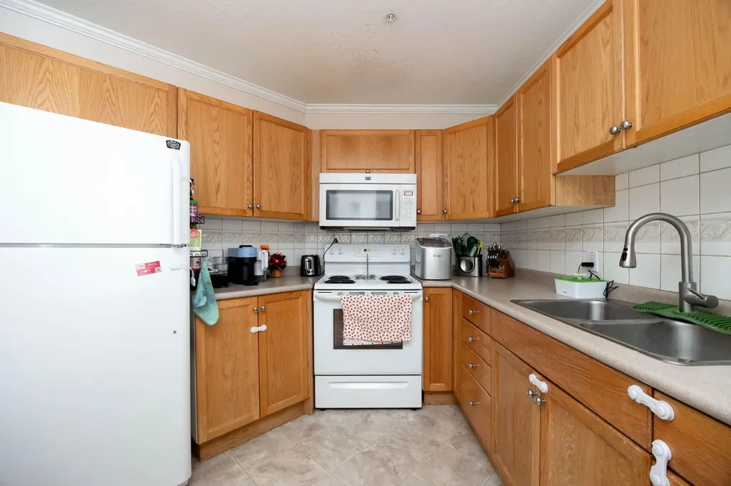 253 Gregoire Drive Fort Mcmurray AB T9H 4G7