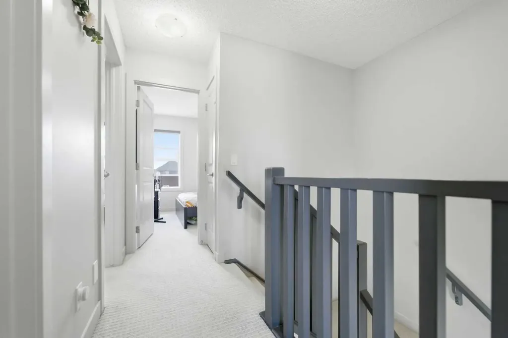 9060 52 Street NE Calgary AB T3J 0V7