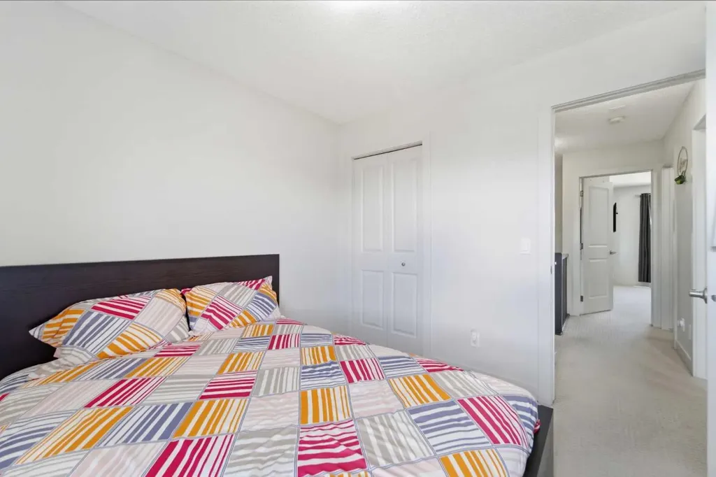 9060 52 Street NE Calgary AB T3J 0V7