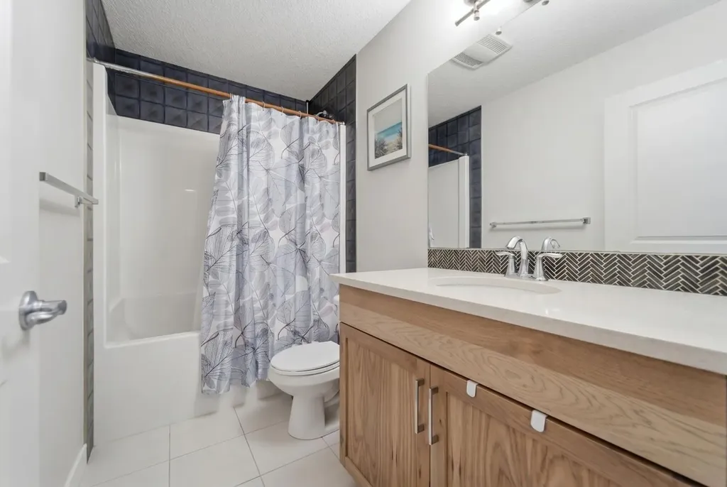 9060 52 Street NE Calgary AB T3J 0V7