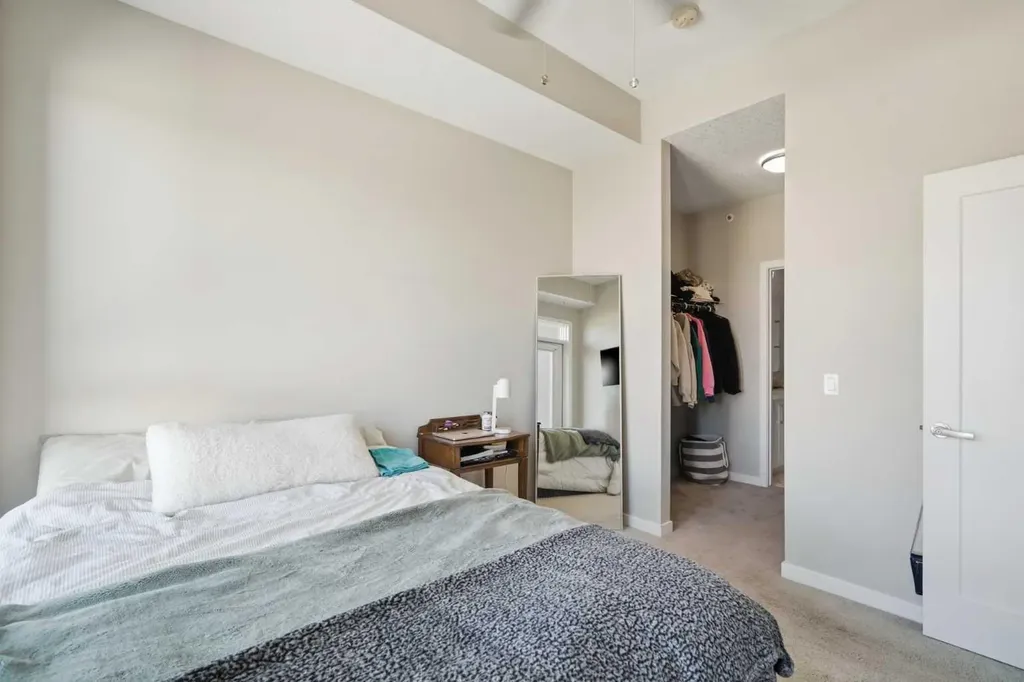 8530 8a Avenue SW Calgary AB T3H 6A7