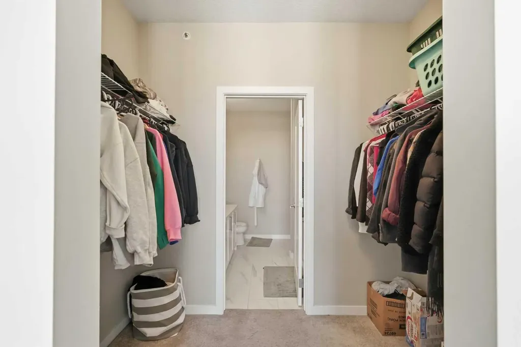 8530 8a Avenue SW Calgary AB T3H 6A7