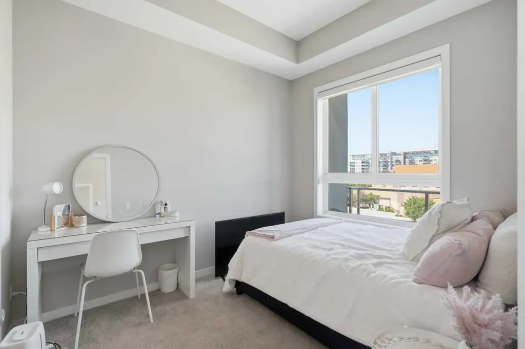 8530 8a Avenue SW Calgary AB T3H 6A7