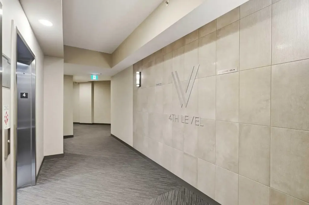 8530 8a Avenue SW Calgary AB T3H 6A7