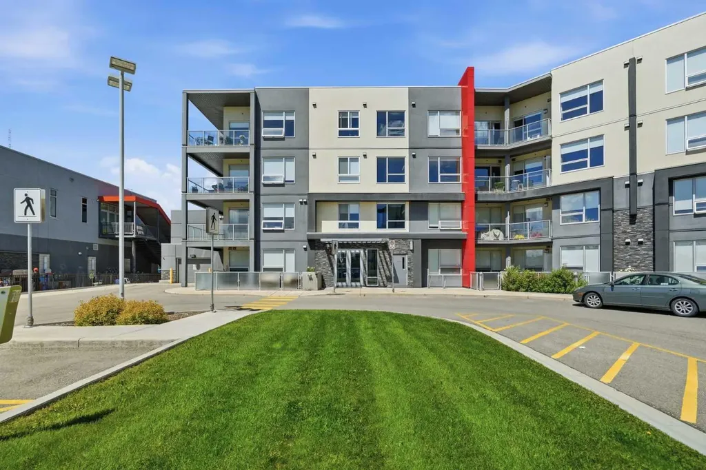 8530 8a Avenue SW Calgary AB T3H 6A7