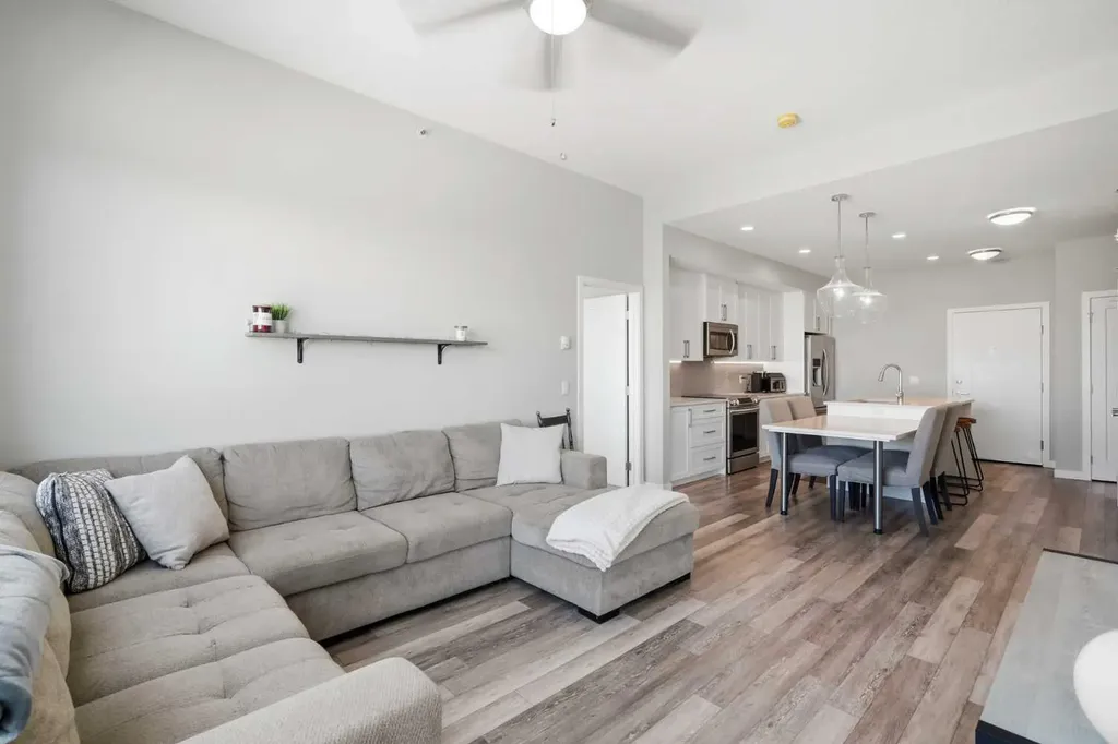 8530 8a Avenue SW Calgary AB T3H 6A7