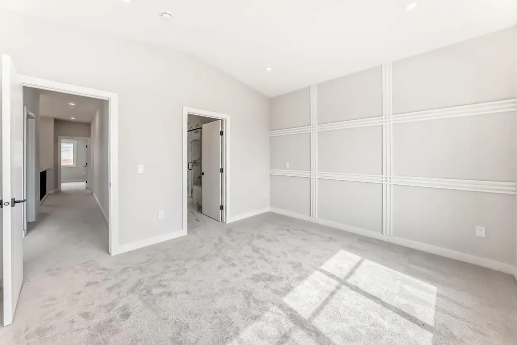 4 Heritage Mews Cochrane AB T4C2J8