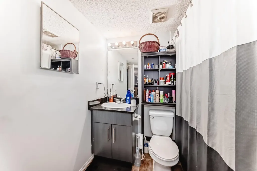 5 Saddlestone Way NE Calgary AB T3J 0S2