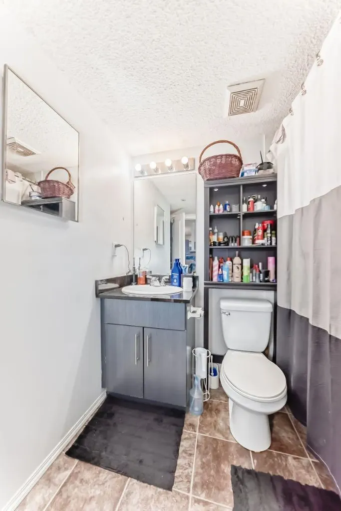 5 Saddlestone Way NE Calgary AB T3J 0S2