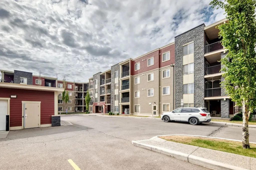 5 Saddlestone Way NE Calgary AB T3J 0S2
