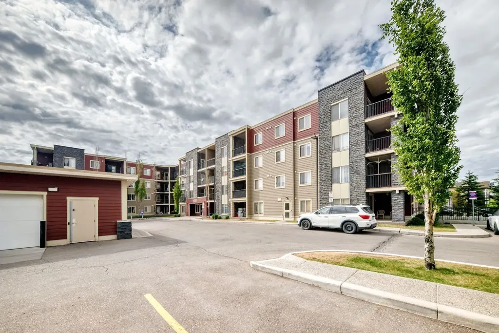 5 Saddlestone Way NE Calgary AB T3J 0S2