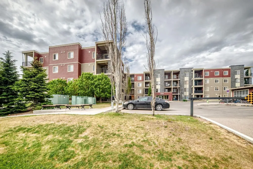 5 Saddlestone Way NE Calgary AB T3J 0S2