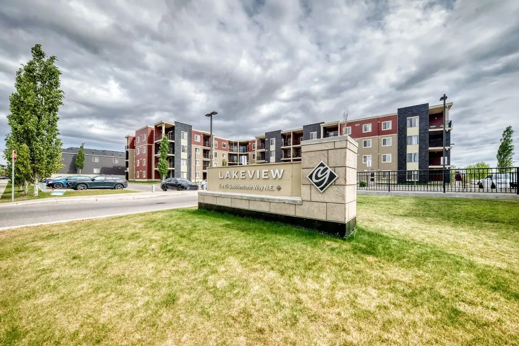 5 Saddlestone Way NE Calgary AB T3J 0S2