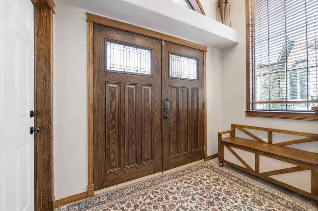 210 Vista Close SE Medicine Hat AB T1B 0C4