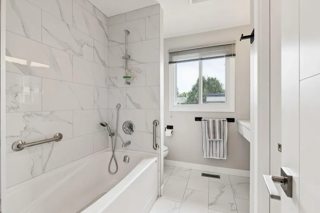 5689 Brenner Crescent NW Calgary AB T2L 1Z3