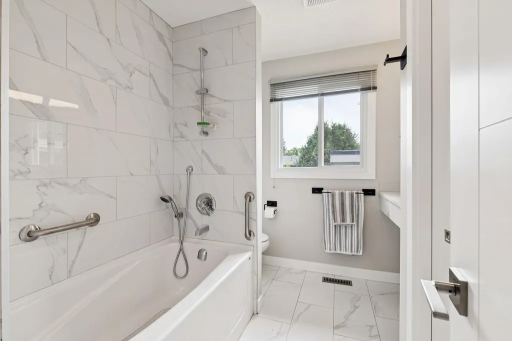 5689 Brenner Crescent NW Calgary AB T2L 1Z3