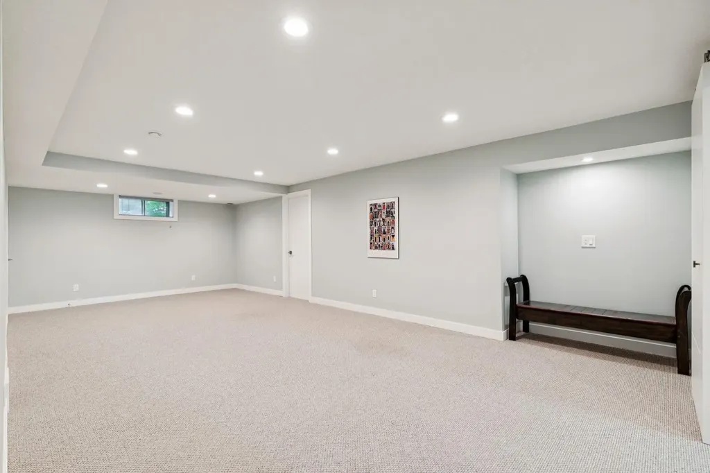 5689 Brenner Crescent NW Calgary AB T2L 1Z3