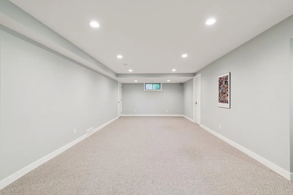5689 Brenner Crescent NW Calgary AB T2L 1Z3