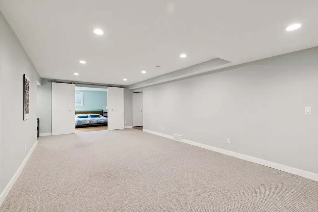 5689 Brenner Crescent NW Calgary AB T2L 1Z3