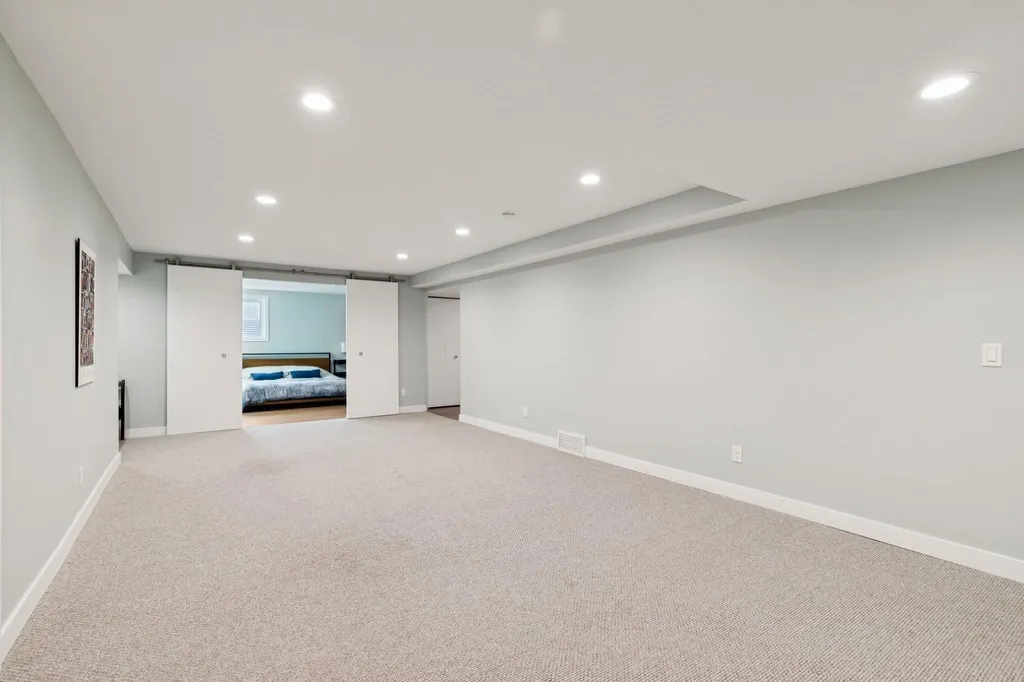 5689 Brenner Crescent NW Calgary AB T2L 1Z3