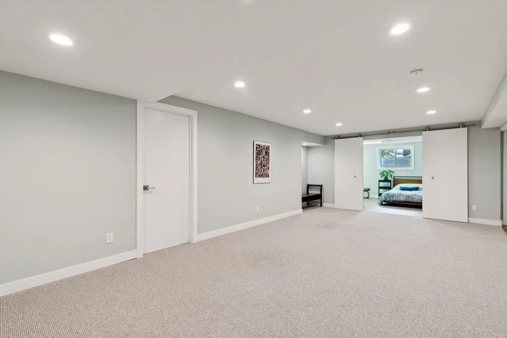 5689 Brenner Crescent NW Calgary AB T2L 1Z3