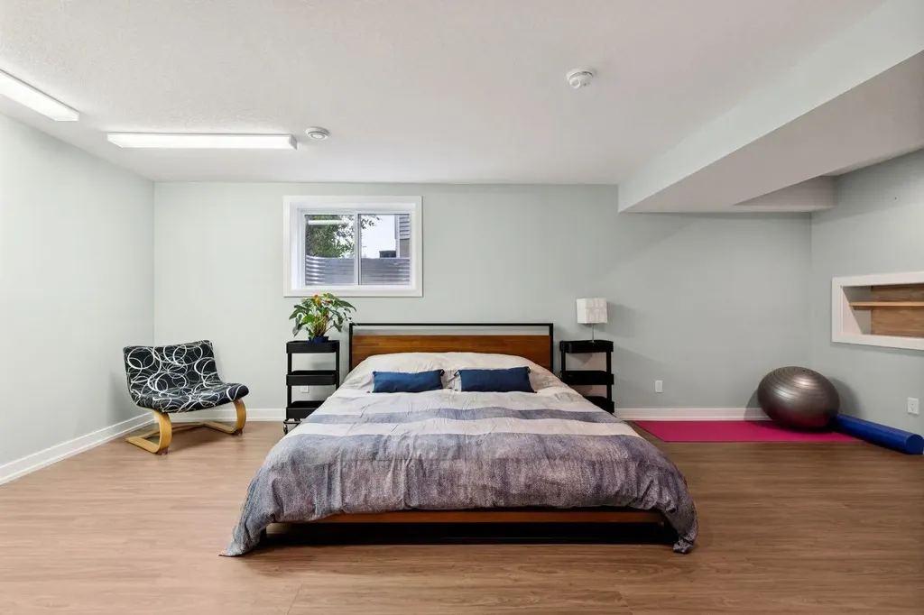 5689 Brenner Crescent NW Calgary AB T2L 1Z3