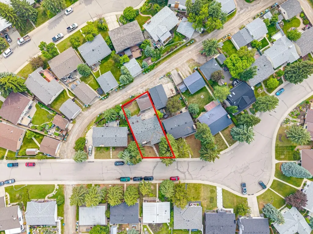 5689 Brenner Crescent NW Calgary AB T2L 1Z3