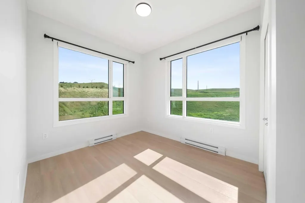 42 Cranbrook Gardens SE Calgary AB T3M 3P9