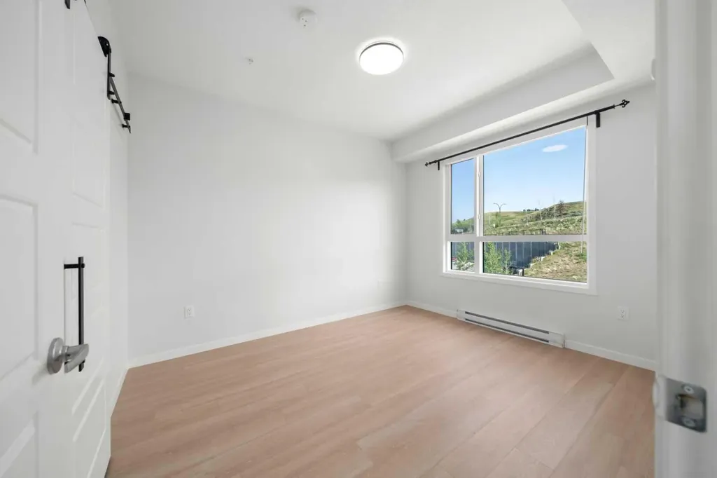 42 Cranbrook Gardens SE Calgary AB T3M 3P9