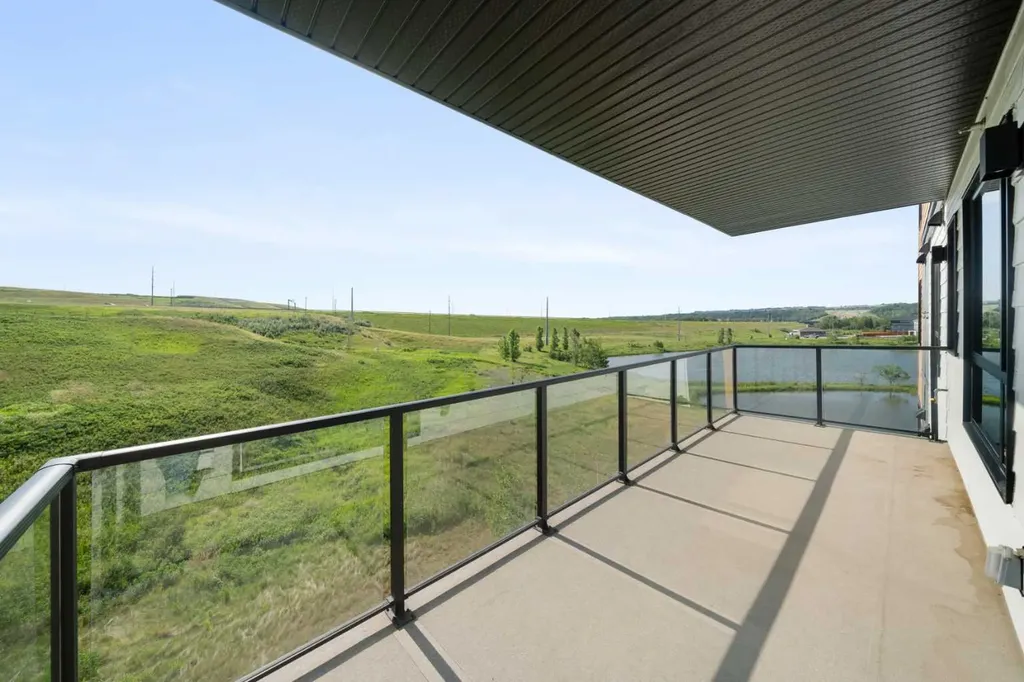 42 Cranbrook Gardens SE Calgary AB T3M 3P9