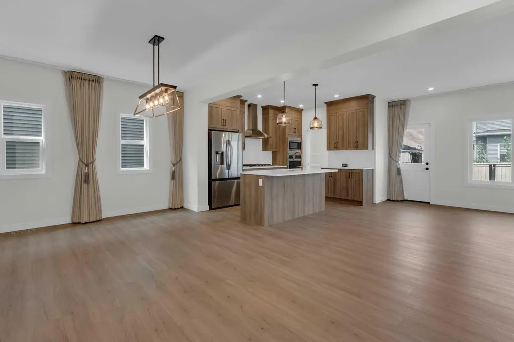 541 Baywater Manor SW Airdrie AB T4B 0A7